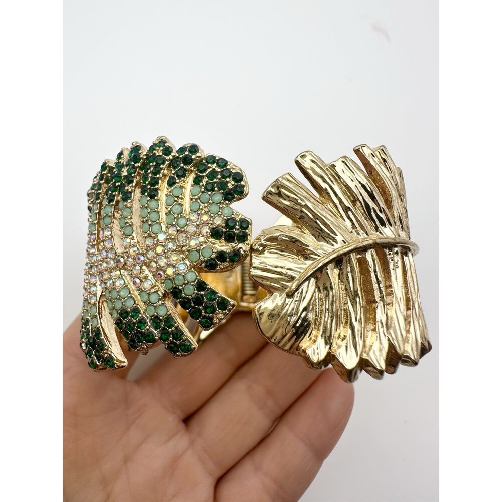 Gold Tone Rhinestone Leaf Bracelet 7”